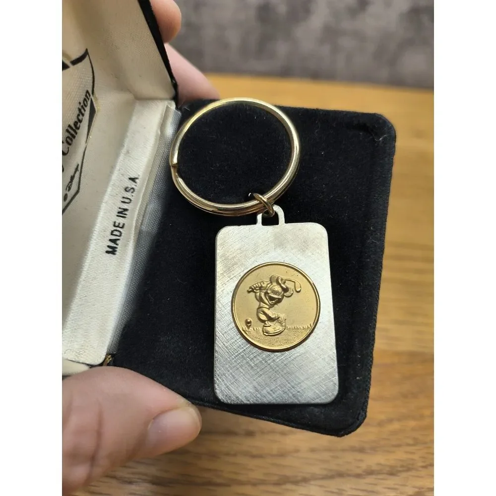 Walt Disney World Mickey Mouse The Mickey Collection Key Chain Golfing‎ Golf